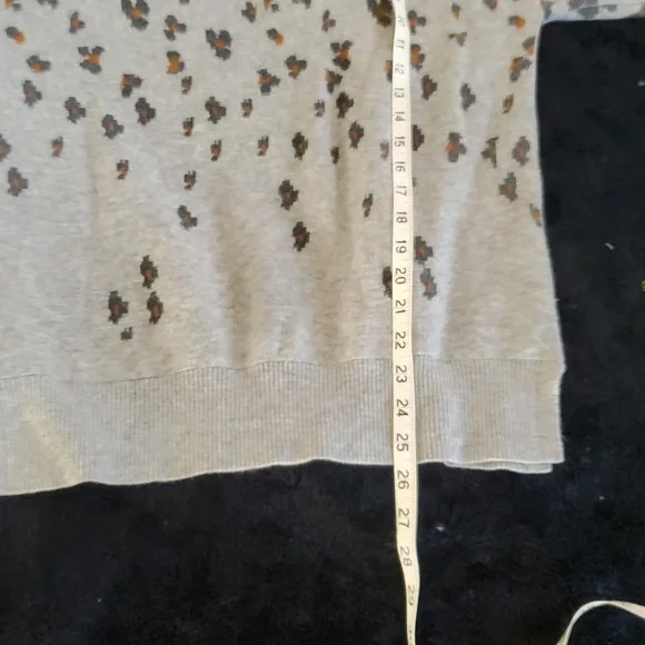 Leopard Print Sweater - Picture 6 of 6